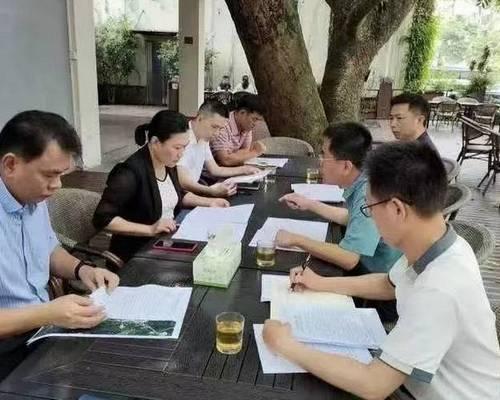 瓊海市委常委、常務副市長潘艷紅一行與我校領導座談