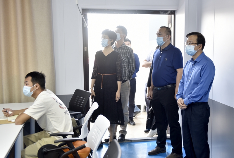 我校開展新生線下開學第一課督導檢查工作