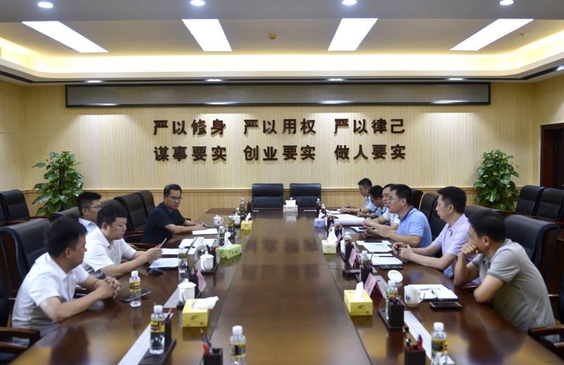 省教育廳副廳長范緒鋒一行蒞臨我校調研指導工作