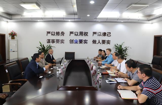印度NIIT中國區總裁Kamal Dhuper一行前來我校洽談合作