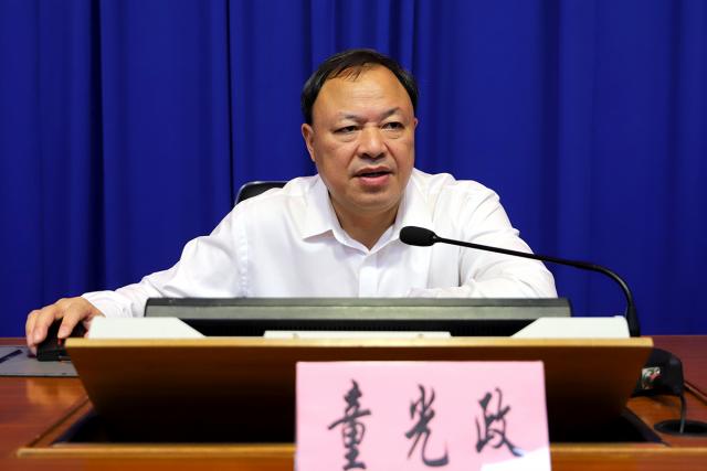 我校舉辦“我為自貿港建設學法懂法宣法守法” 專題輔導報告會